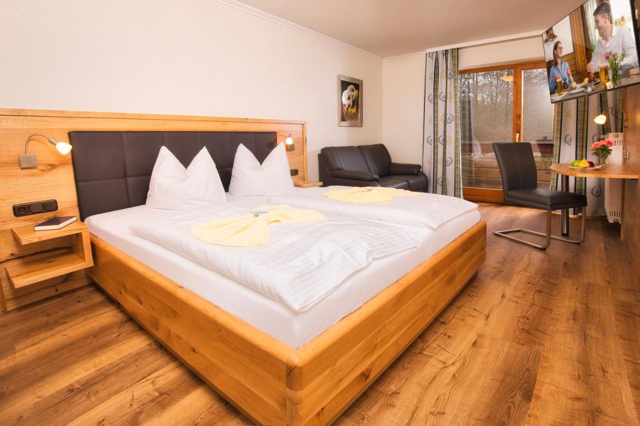 Hotel Zum Hirschen Лам Екстериор снимка