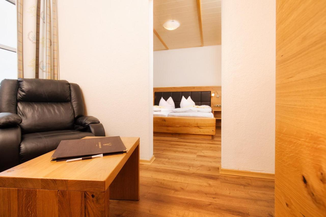 Hotel Zum Hirschen Лам Екстериор снимка