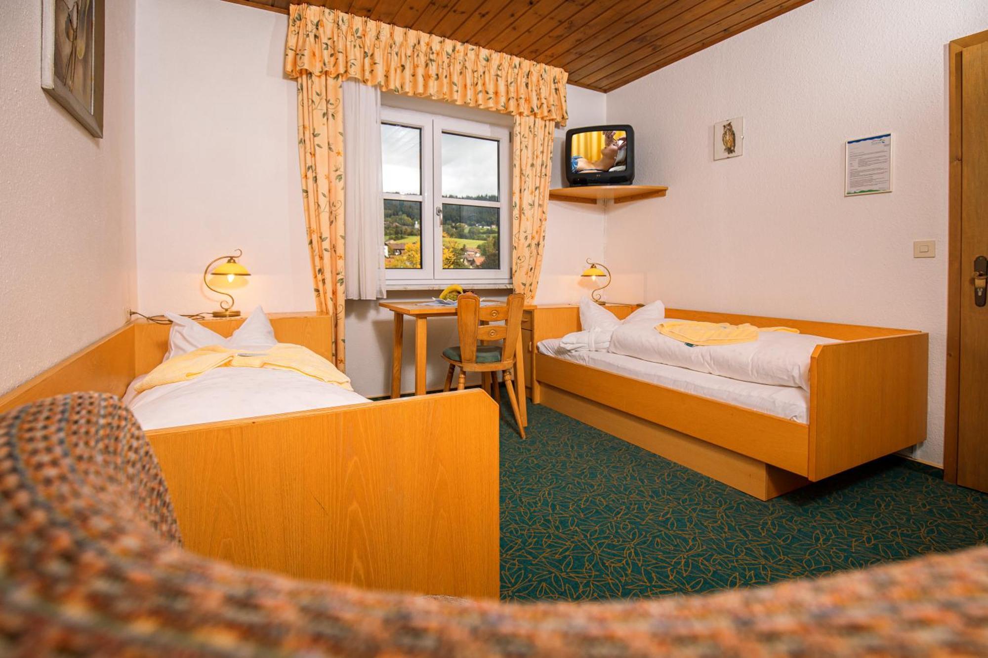 Hotel Zum Hirschen Лам Стая снимка