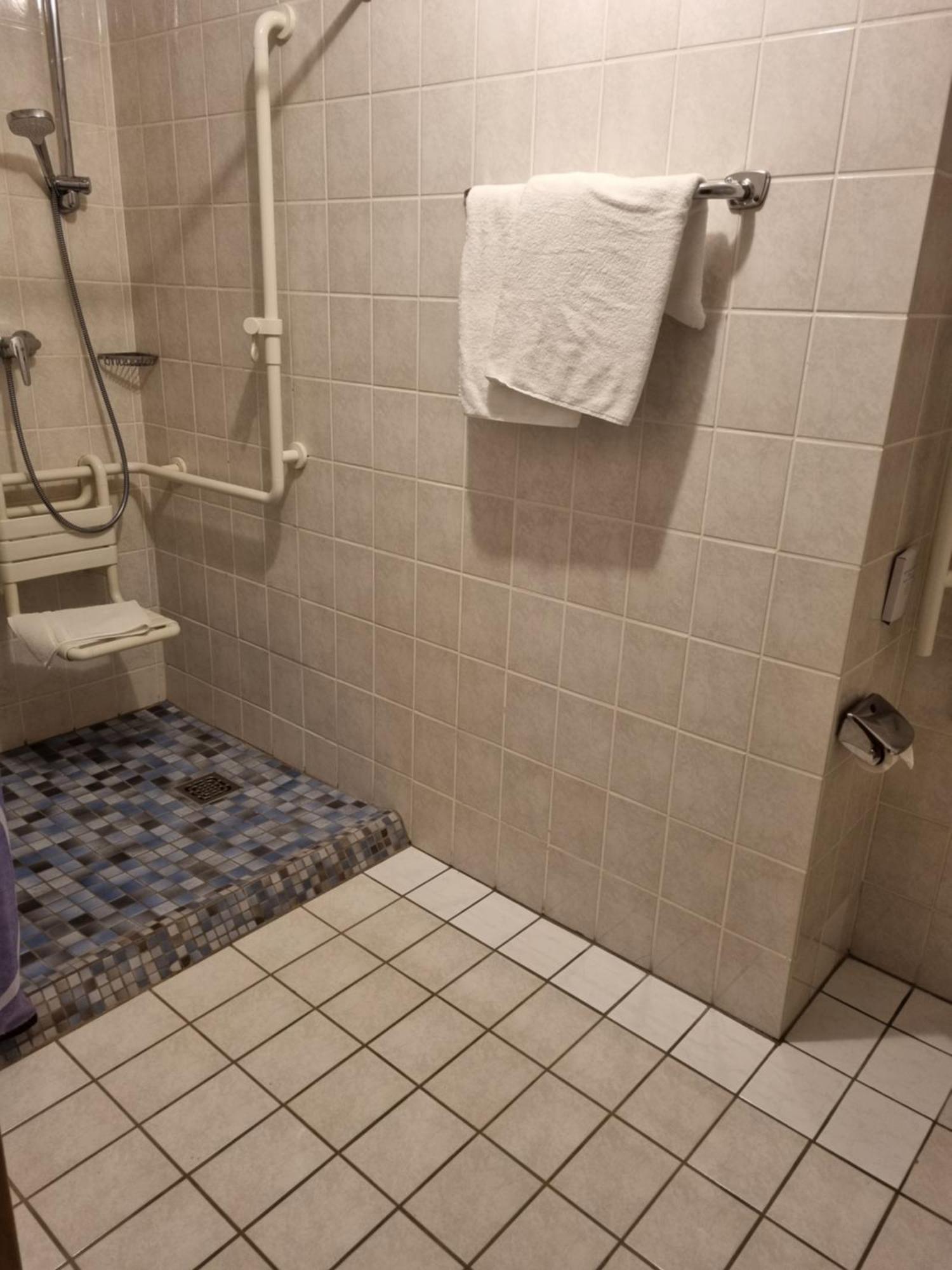 Hotel Zum Hirschen Лам Стая снимка